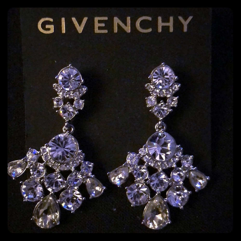 ⚜️🆕Givenchy Chandelier Earrings New on Card